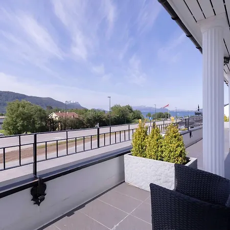 Hotel Aursnes 3*