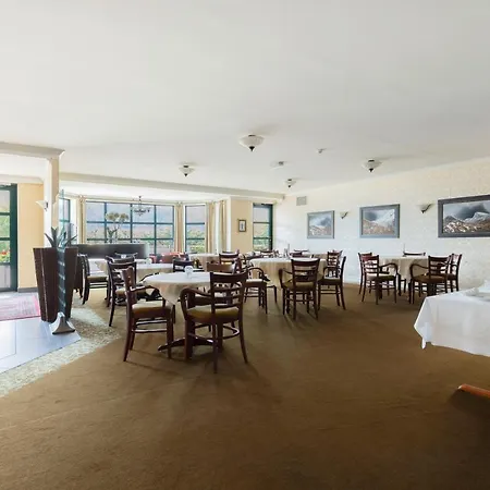 Aursnes Hotel