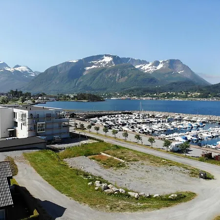 Aursnes 3* Sykkylven