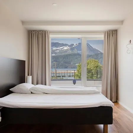 Aursnes 3*